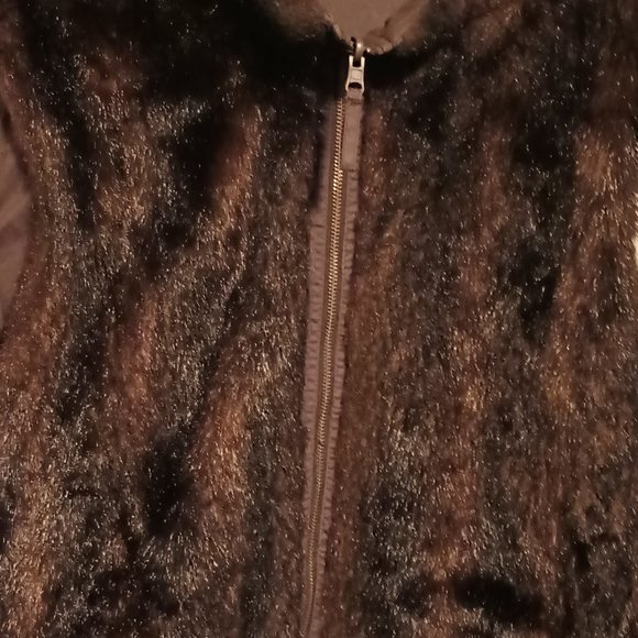 Old Navy Faux Fur Vest Reverse Pockets on Both Sides XXL Very Good Condition - Picture 2 of 8